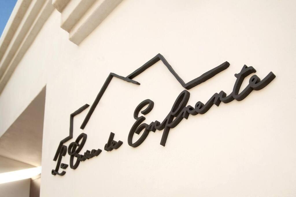 La Casa De Enfrente Villa Herencia ภายนอก รูปภาพ