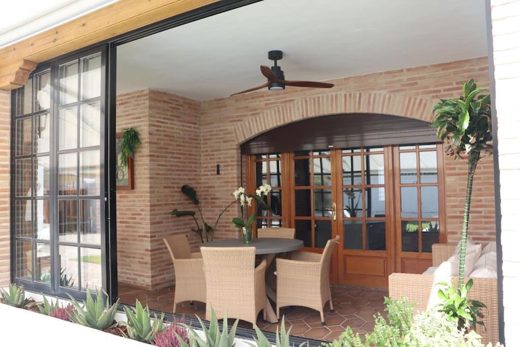 La Casa De Enfrente Villa Herencia ภายนอก รูปภาพ