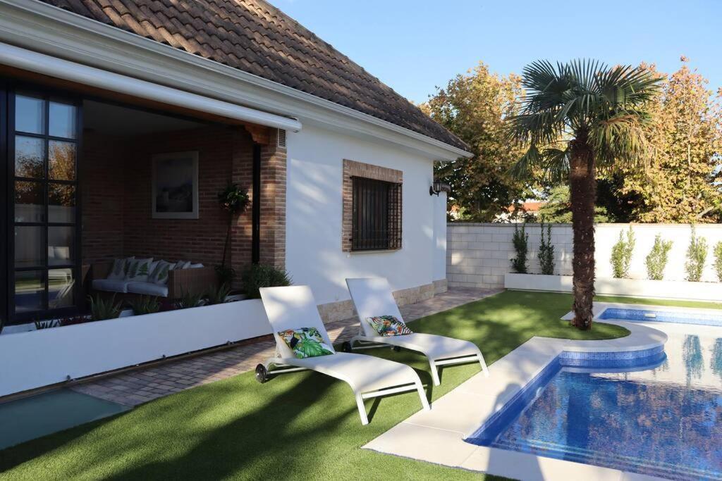 La Casa De Enfrente Villa Herencia ภายนอก รูปภาพ
