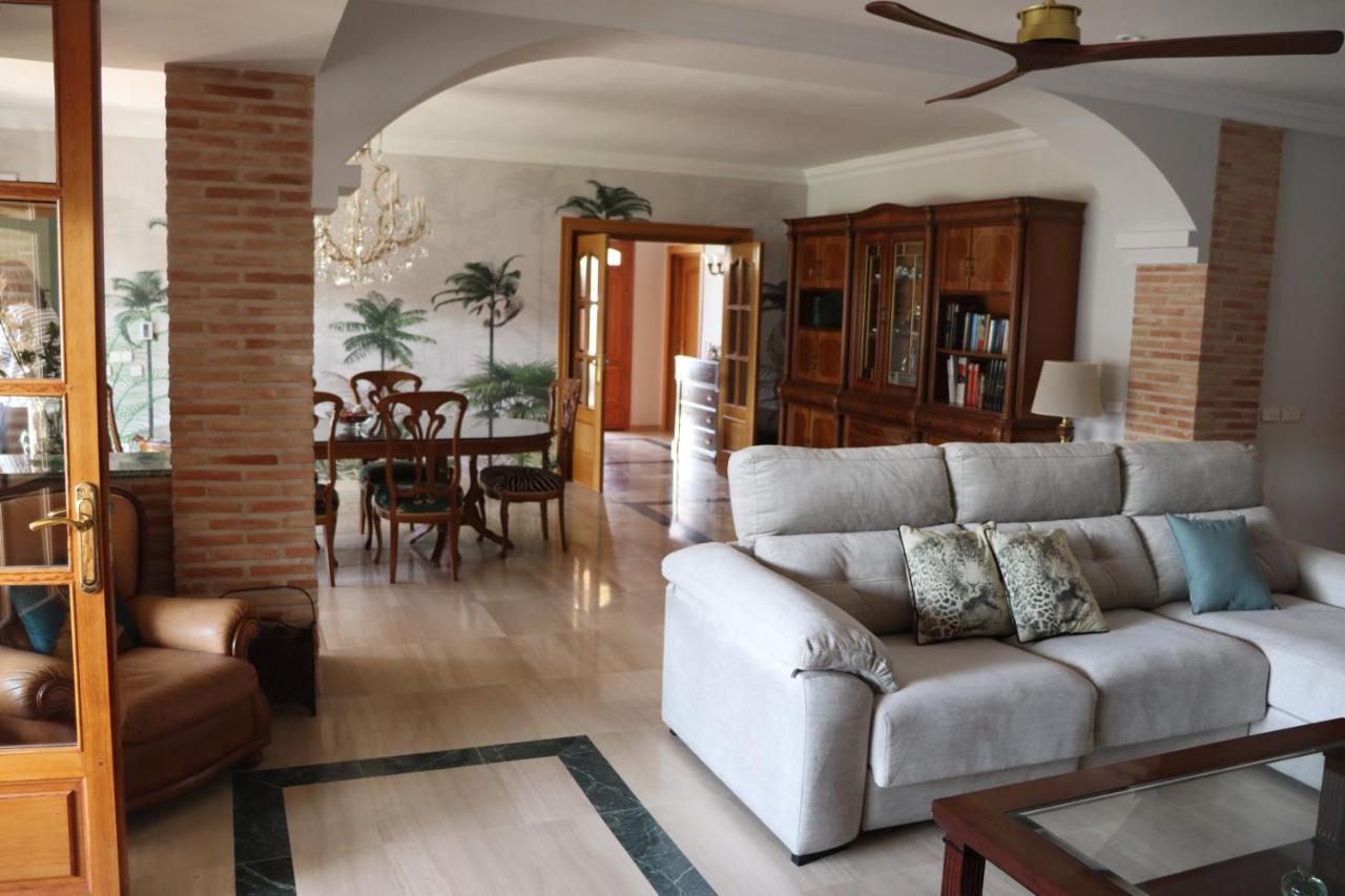 La Casa De Enfrente Villa Herencia ภายนอก รูปภาพ